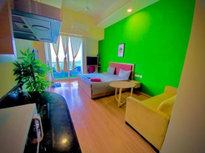 Comfy Stay Luxury Apartment Gaur city Mall